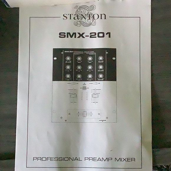 STANTON SMX-201 PROFESSIONAL PREAMP MIXER - Picture 3 of 5